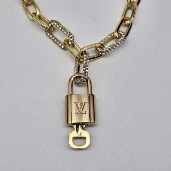 Authentic Louis Vuitton Lock & Key w/ Unbranded Gold Plated Gold Chain Necklace - Picture 9 of 11